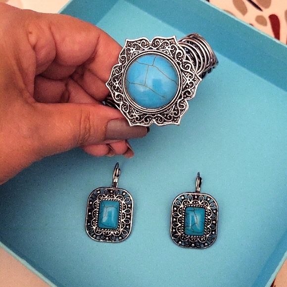 Turqoise bracelet and earings - Picture 3 of 6